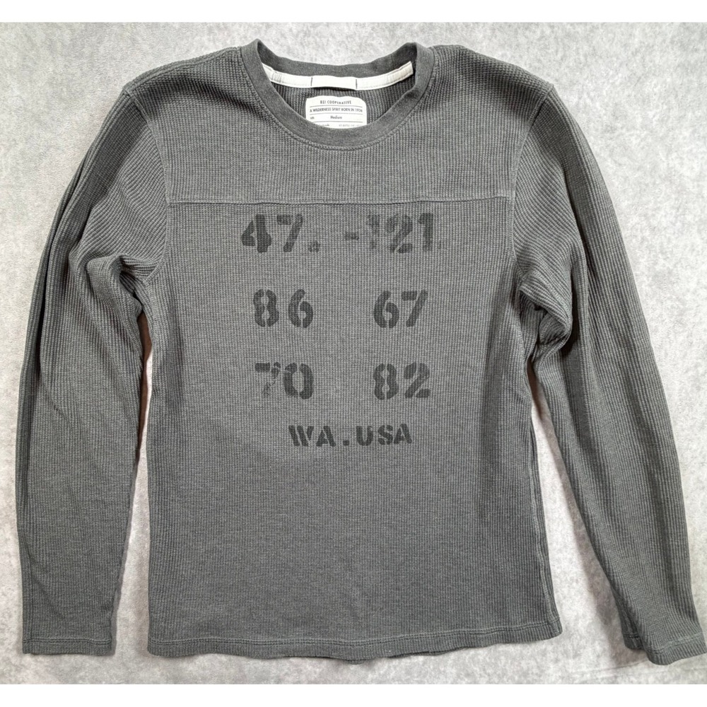 REI Co op Mens Medium Thermal Shirt Gray Waffle Knit Graphic Long Sleeve Crew